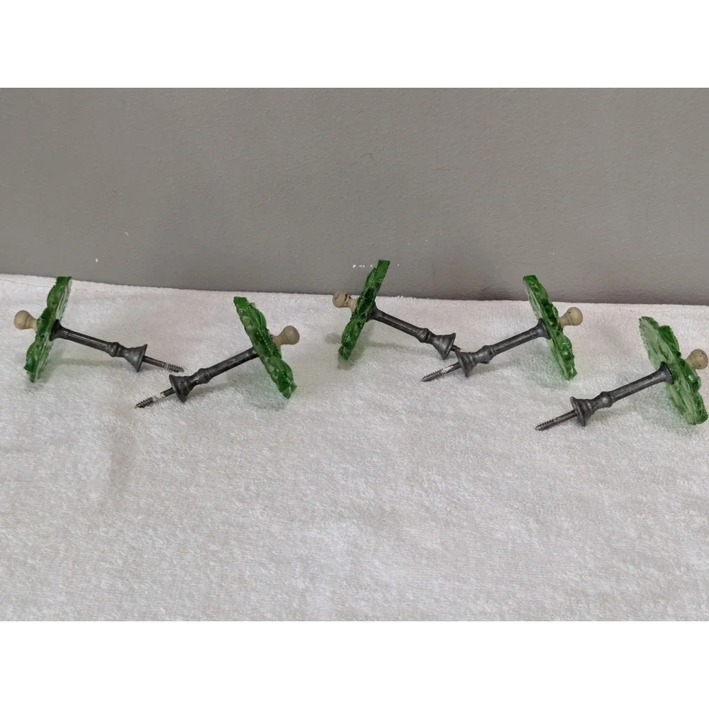 Antique Pressed Sandwich Glass Green Depression Curtain Tie Backs Rosettes Lot